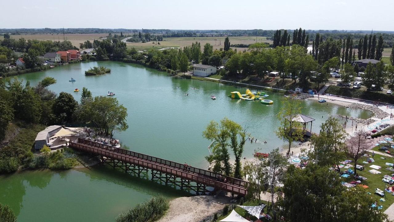 Rivapark Lägenhet Dunajská Streda Exteriör bild