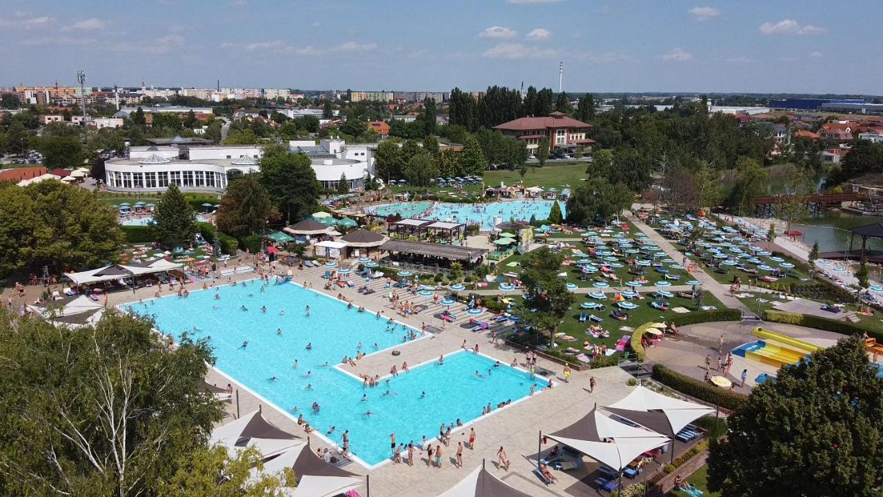 Rivapark Lägenhet Dunajská Streda Exteriör bild
